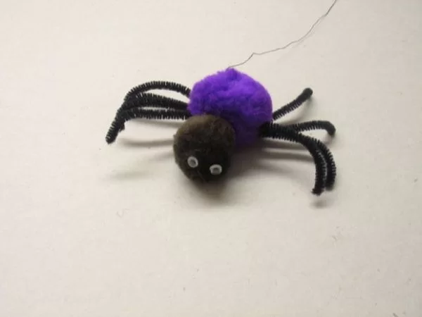 Max the Spider - powered by LEGO and PIC microcontroller