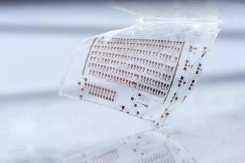 Ultralow-power RFID transponder chip in thin-film transistor technology on plastic