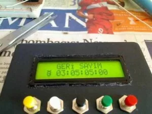LCD STOPWATCH CIRCUIT DIAGRAMS AND PCB