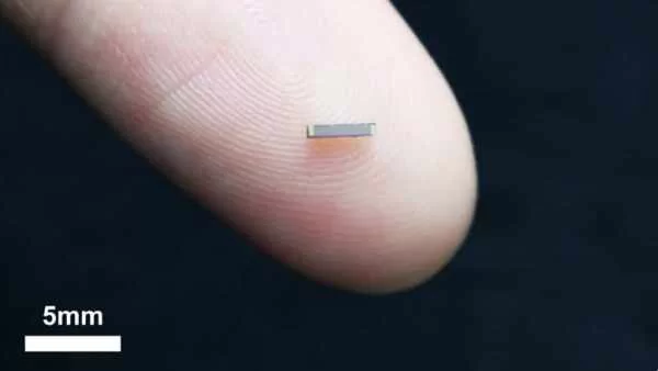 TINY MICROSUPERCAPACITOR THAT COULD POWER FUTURE WEARABLES