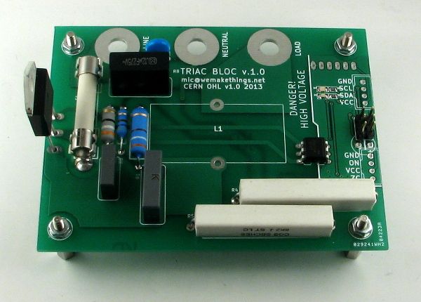 TRIAC BLOC a solid state relay with I2C interface