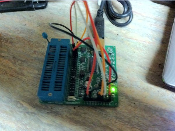 Bluetooth Wireless Voltage Meter using Wiimote Pic Chip AutoIt