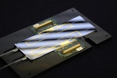 Fully reprogrammable optical chip