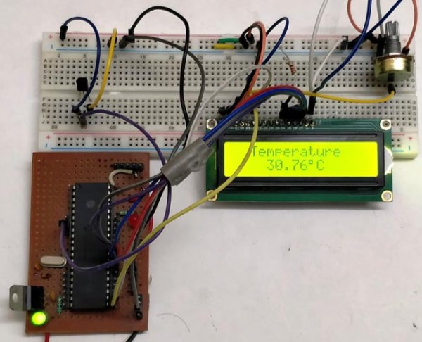 Working of Digital Thermometer using Pic-microcontroller