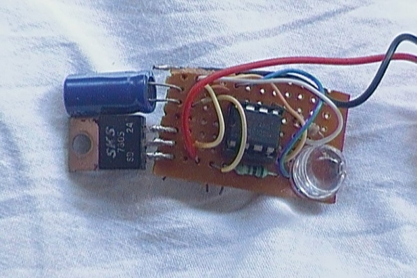 Pocket-Sized-Morse-Code-Flasher