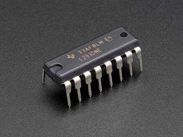 Arduino Bluetooth Obstacle Avoidance Robot: PIC32 MCU