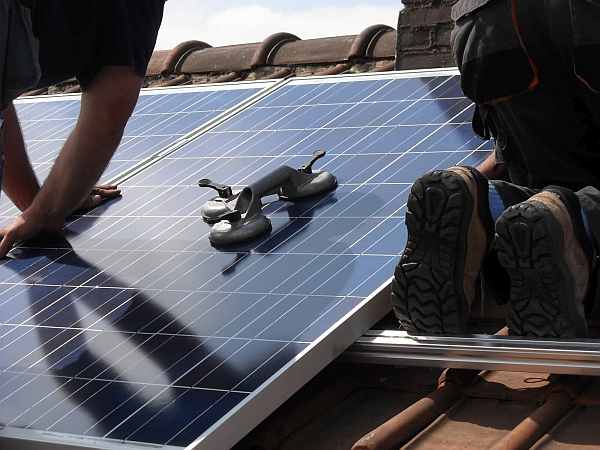 10 Mistakes with Hiring a Home Solar Installer and How to Avoid Them